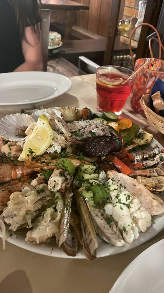 베네치아 해산물 맛집의 메인 2인 에피타이저