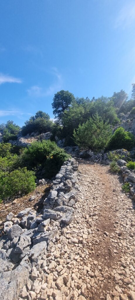 사르데냐 칼라 골로리체(Cala Goloritzé) 가는 트래킹코스