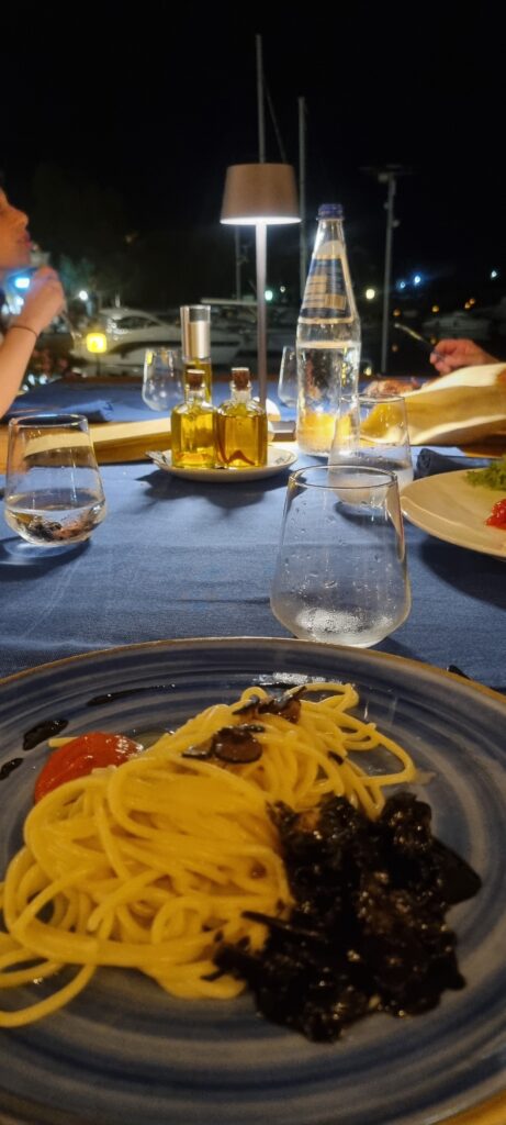 오징어 먹물파스타 사르데냐의 해산물요리