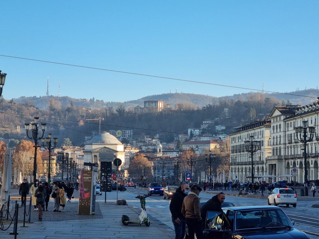 토리노 빅토리오 베네토 광장의 모습
