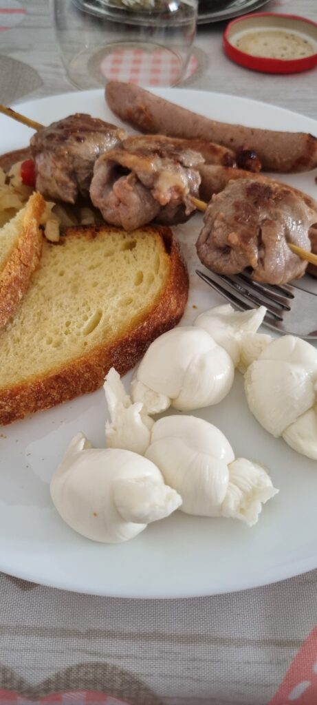 노디니, 트레치아 모짜렐라 치즈