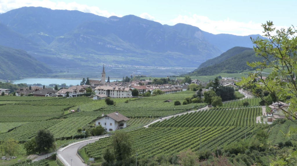 strada del vino in italy by google maps